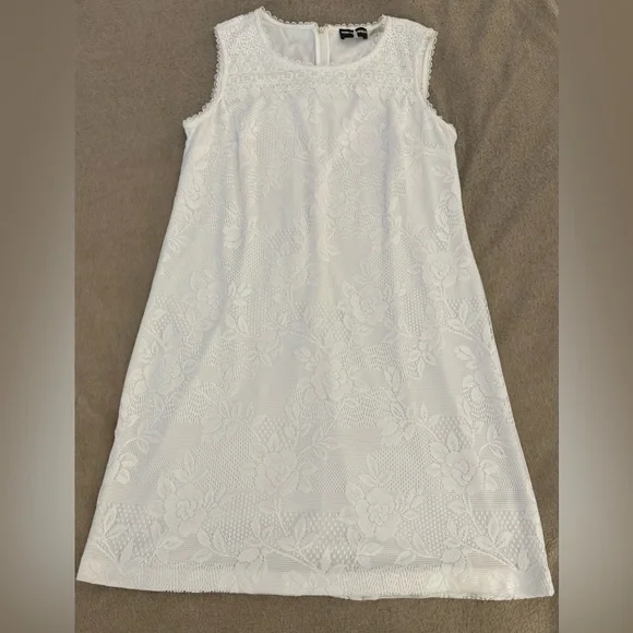 Karl Lagerfeld Paris Lace Shift White Flower Vacation Dress Women Size 16 - Picture 2 of 8